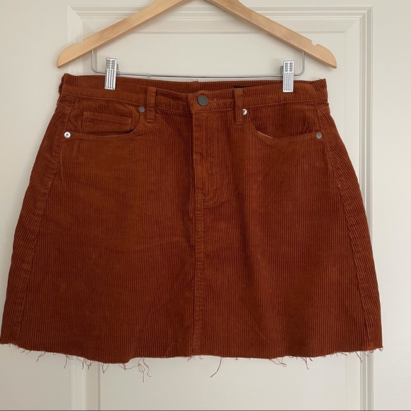 Blank NYC Corduroy Mini Skirt in Copper, Size 31 - Picture 6 of 11